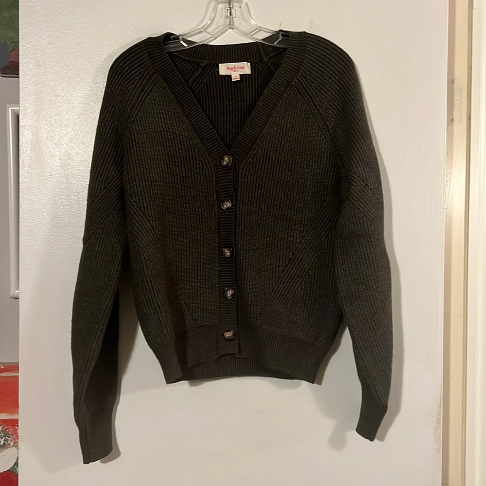 Peach Love moss green cardigan sweater